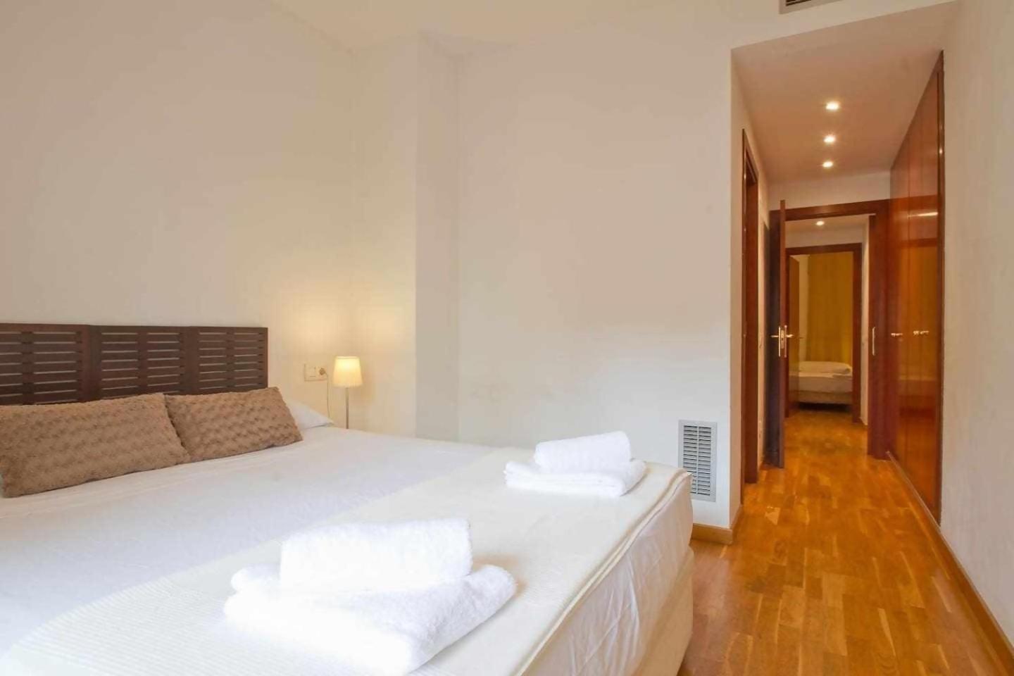 Comfortable 4 Rooms 2Bath W Balcony Barcelona Buitenkant foto