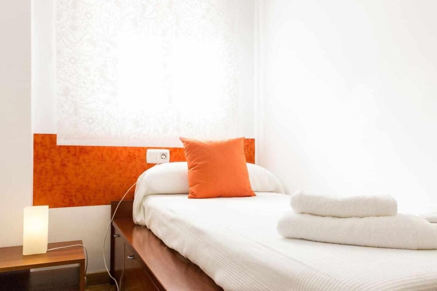 Comfortable 4 Rooms 2Bath W Balcony Barcelona Buitenkant foto