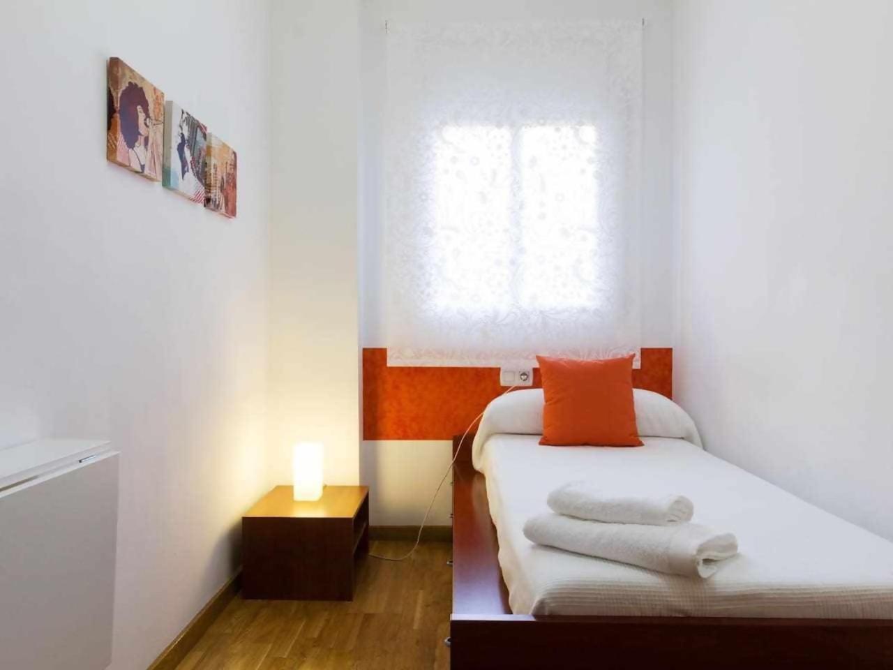 Comfortable 4 Rooms 2Bath W Balcony Barcelona Buitenkant foto