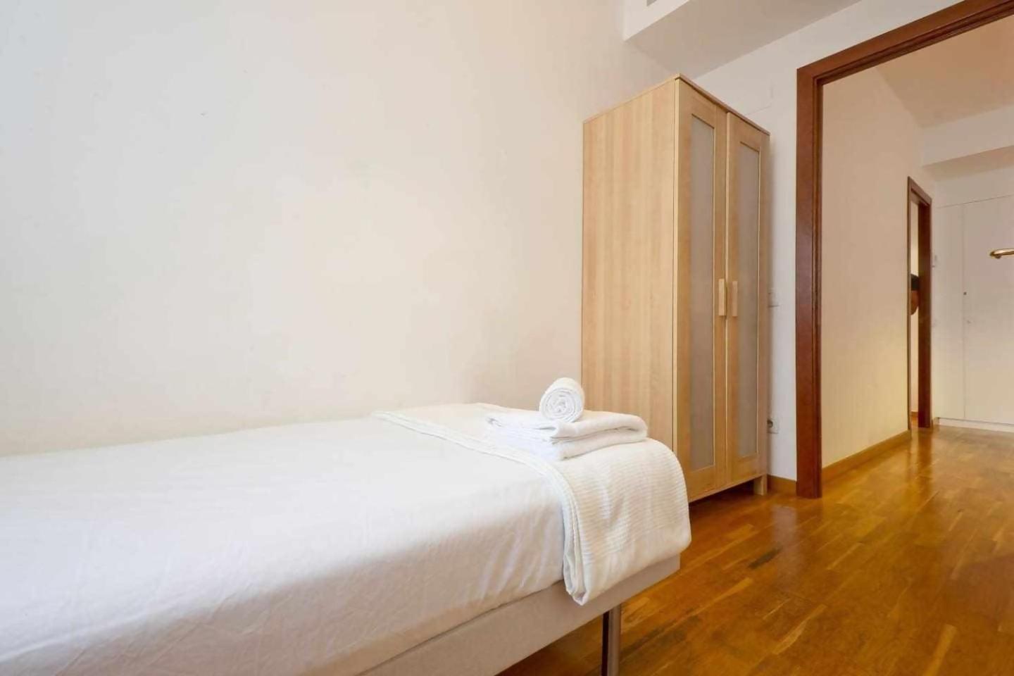 Comfortable 4 Rooms 2Bath W Balcony Barcelona Buitenkant foto